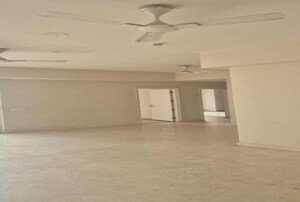 Room in 4 BHK Apartment at DLF The Ultima, Sector 81 – for Rent