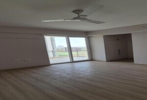 Room in 4 BHK Apartment at DLF The Ultima, Sector 81 – for Rent