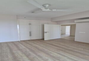 Room in 4 BHK Apartment at DLF The Ultima, Sector 81 – for Rent