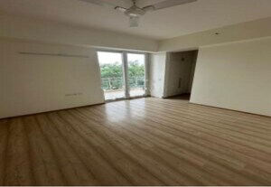 Room in 4 BHK Apartment at DLF The Ultima, Sector 81 – for Rent