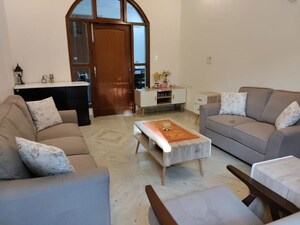 3 BHK Builder Floor For Rent in Sector 23a