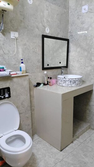 Team Area in 3 BHK Builder Floor at Sector 23a – for Rent