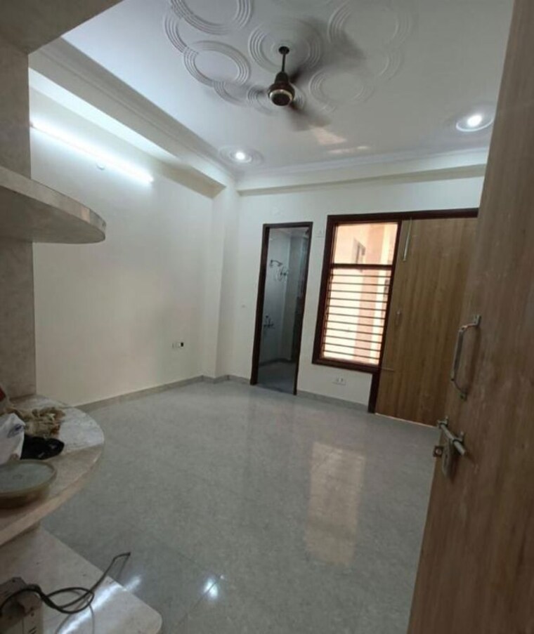Room, sector 46 3 Bedroom 320 Sq.Ft. Builder Floor In Sector 46 Gurgaon 10681091