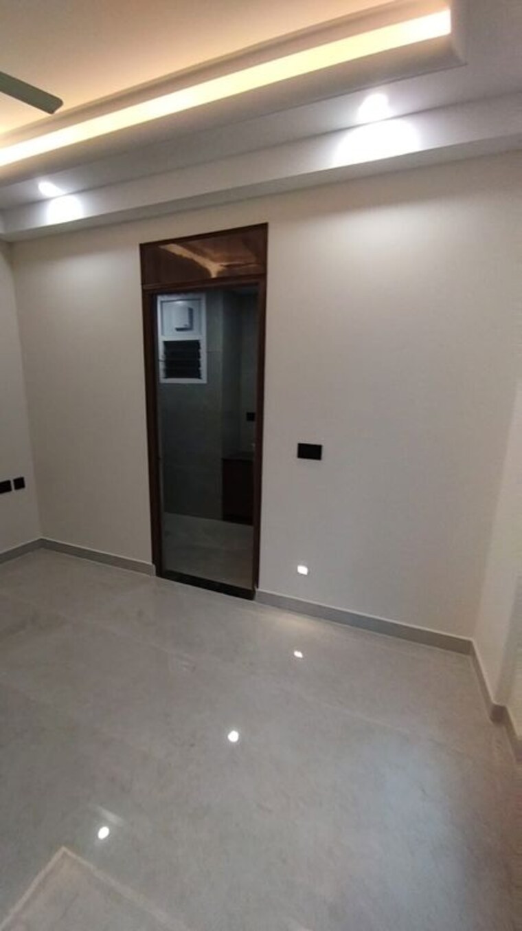 Room, riz-enclave 3 Bedroom 2000 Sq.Ft. Apartment In Benson Town Bangalore 10681098