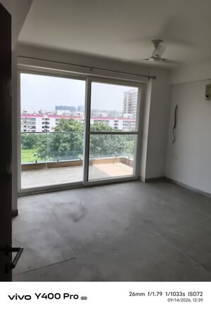 Room in 5 BHK Apartment at RPS Auria, Sector 88 – for Rent