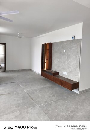 Room in 5 BHK Apartment at RPS Auria, Sector 88 – for Rent