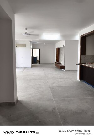Room in 5 BHK Apartment at RPS Auria, Sector 88 – for Rent