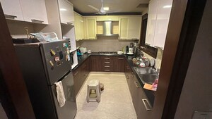 Team Area in 5 BHK Builder Floor at Panchsheel Enclave – for Sale