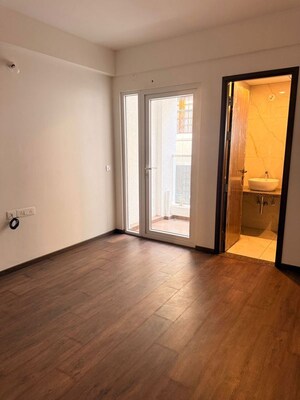 Room in 2.5 BHK Apartment at Ittina Cooke, Cooke Town – for Rent