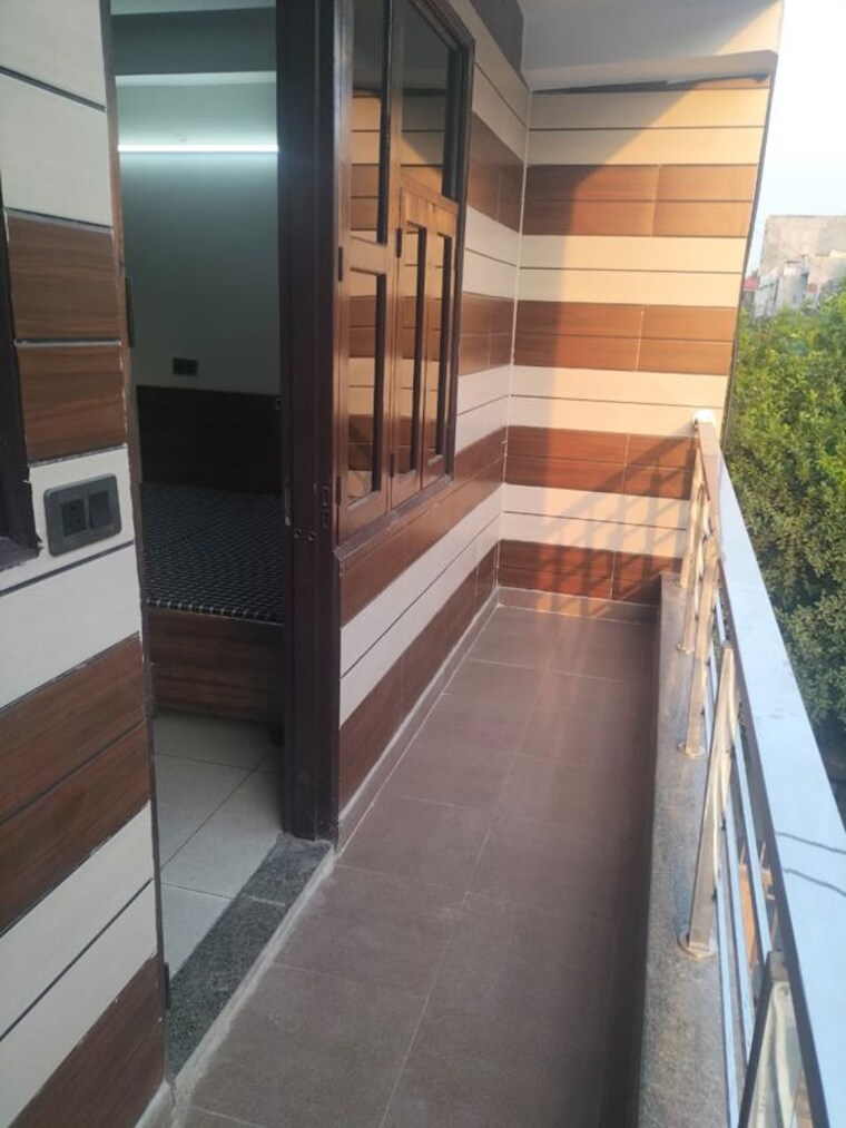 Balcony, sector 23 2 Bedroom 750 Sq.Ft. Builder Floor In Sector 23 Gurgaon 10681113