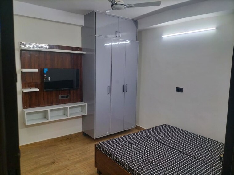 Room, sector 23 2 Bedroom 750 Sq.Ft. Builder Floor In Sector 23 Gurgaon 10681113