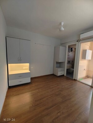 Room in 3 BHK Apartment at Pareena Micasa, Sector 68 – for Rent