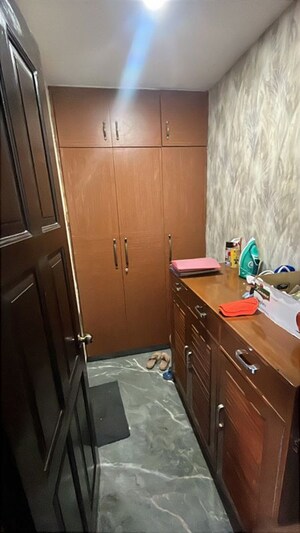 Furnished Amenities in 3 BHK Apartment at Gurugram CGHS, Sector 56 – for Rent