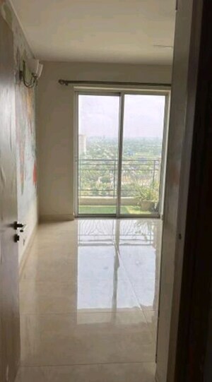 Room in 4 BHK Apartment at DLF New Town Heights I, Sector 90 – for Rent