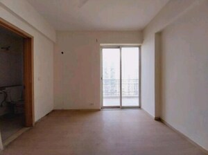 Room in 4 BHK Apartment at DLF New Town Heights I, Sector 90 – for Rent