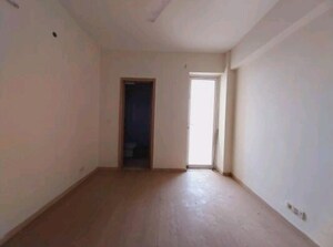 Room in 4 BHK Apartment at DLF New Town Heights I, Sector 90 – for Rent