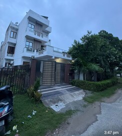 2.5 BHK Builder Floor For Rent in Ekanki Enclave