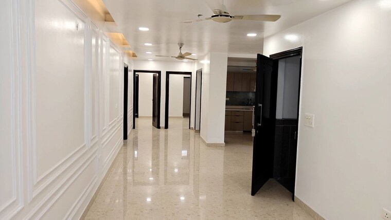 undefined, model town 5 Bedroom 4050 Sq.Ft. Builder Floor In Model Town Delhi 10680381