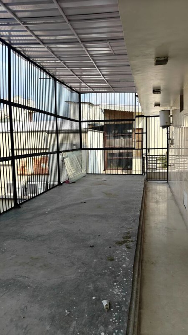 Balcony, model town 5 Bedroom 4050 Sq.Ft. Builder Floor In Model Town Delhi 10680381