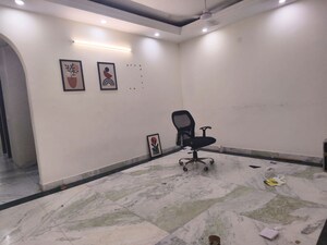Parking in 2 BHK Builder Floor at Malviya Nagar – for Rent
