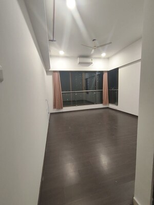 Room in 3.5 BHK Apartment at Peninsula Celestia Spaces, Parel – for Rent