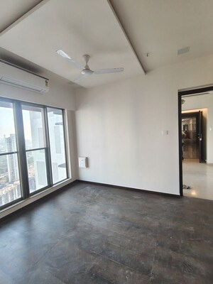 Room in 2 BHK Apartment at Chandak Cornerstone, Worli – for Rent