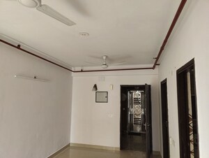 2.5 BHK Apartment – Entrance View at Amrapali Zodiac, Sector 120 - for Rent