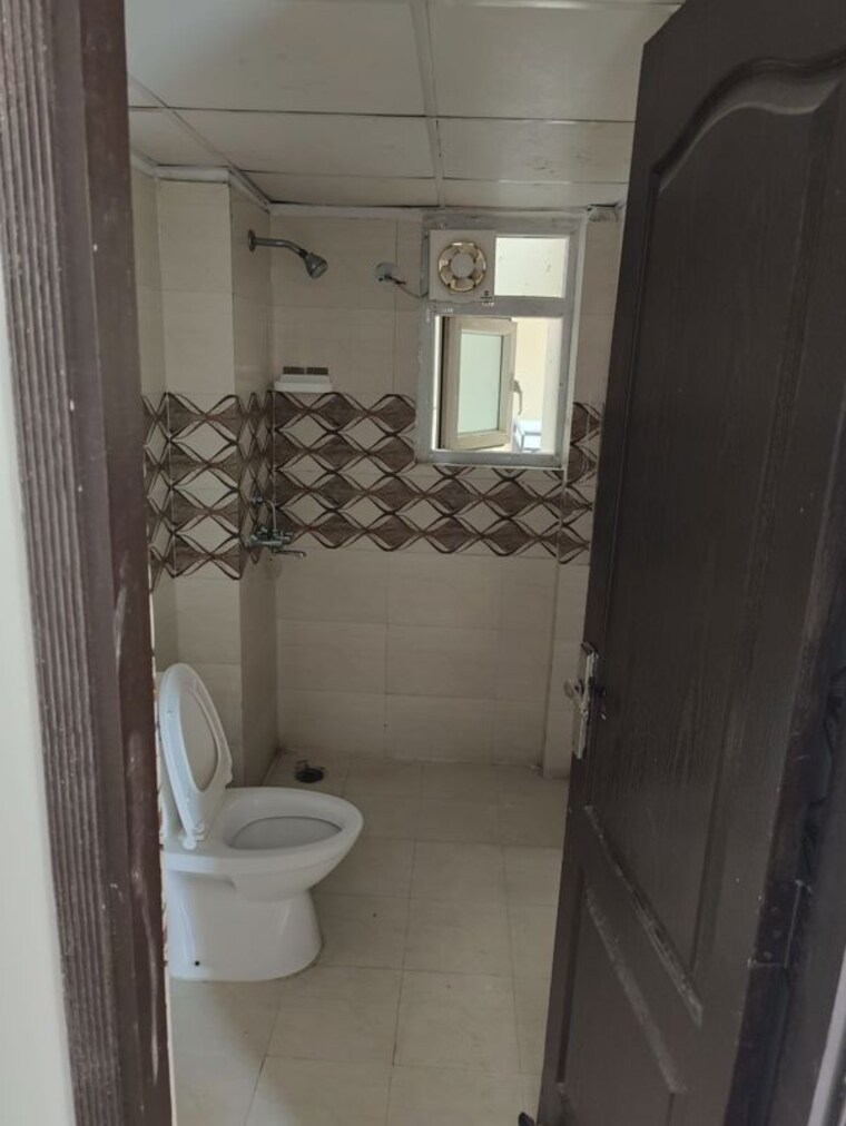 Bathroom, amrapali-zodiac 2.5 Bedroom 1075 Sq.Ft. Apartment In Sector 120 Noida 10681177