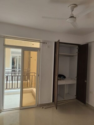2.5 BHK Apartment For Rent in Amrapali Zodiac, Sector 120