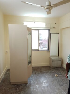 Room in 1 BHK Independent House at Solapur Bazaar – for Rent