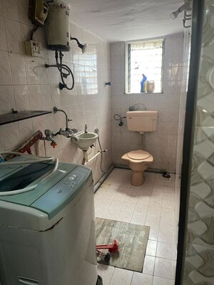 Bathroom in 1 BHK Apartment at Tilak Nagar – for Rent