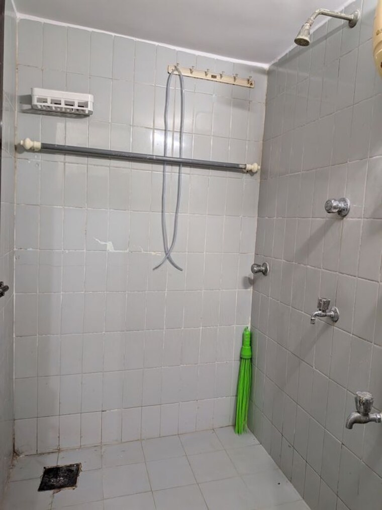 Bathroom, sangam-lokmilan-chs 1 Bedroom 625 Sq.Ft. Apartment In Powai Mumbai 10681219
