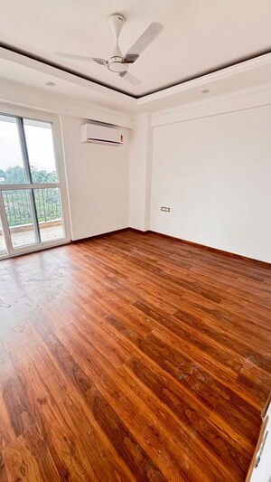 Room in 3 BHK Apartment at Nh 8 – for Rent
