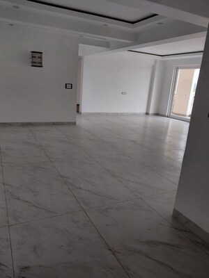 Room in 3 BHK Apartment at Nh 8 – for Rent
