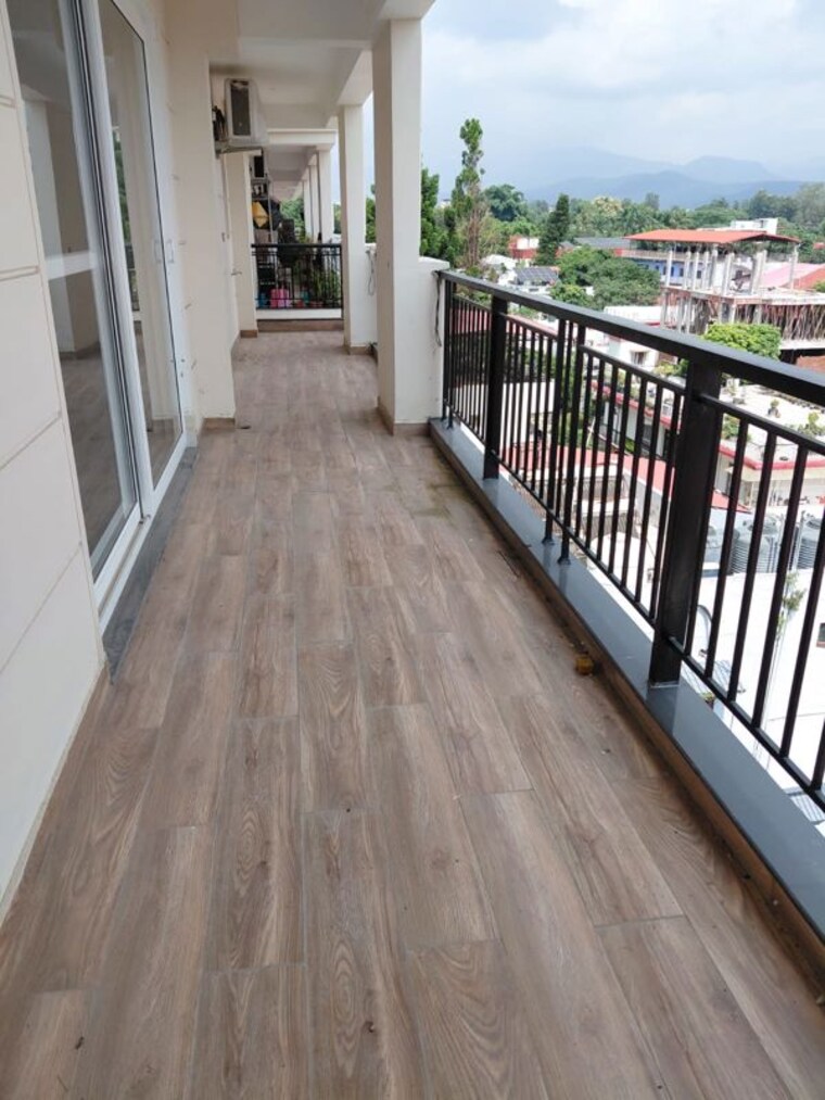 Balcony, nh 8 3 Bedroom 2700 Sq.Ft. Apartment In Nh 8 Dharuhera 10681237