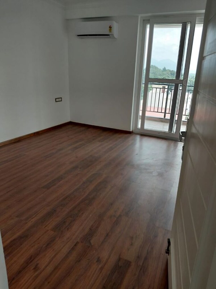 Room, nh 8 3 Bedroom 2700 Sq.Ft. Apartment In Nh 8 Dharuhera 10681237