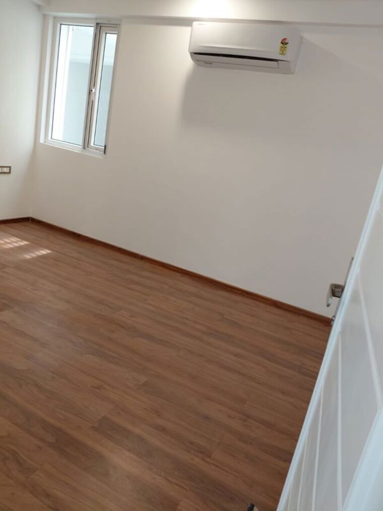 Room, nh 8 3 Bedroom 2700 Sq.Ft. Apartment In Nh 8 Dharuhera 10681237