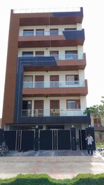 3 BHK +  250 Sq.Yd. Builder Floor in Sector 78