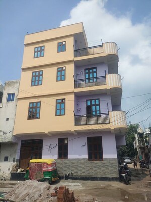 2 BHK Independent House For Rent in Bhondsi