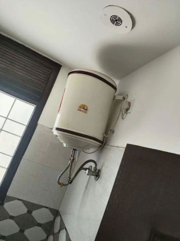 Bathroom, khanpur 1 Bedroom 660 Sq.Ft. Apartment In Khanpur Kharar 10681293