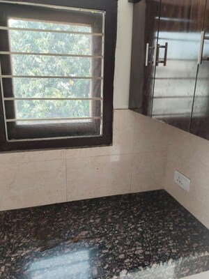 Room in 3 BHK Independent House at Sector 15 – for Rent