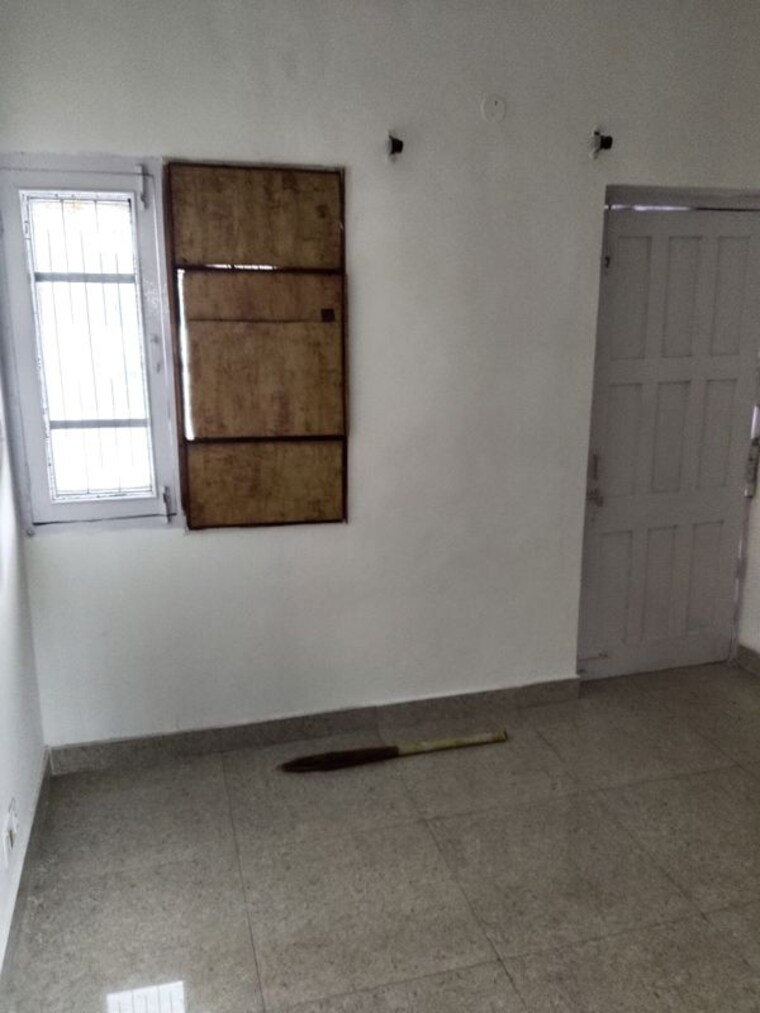 Room, sector 21 3 Bedroom 2500 Sq.Ft. Independent House In Sector 21 Panchkula 10681308