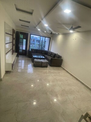 Parking in 3.5 BHK Independent House at Sector 21 – for Rent