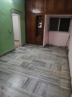 Room in 2 BHK Apartment at Shipra Suncity, Vaibhav Khand – for Rent