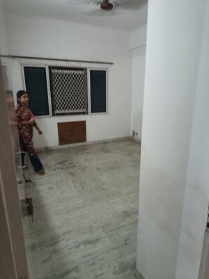 Room in 2 BHK Apartment at Windsor and Nova Society, Ahinsa Khand 2 – for Sale