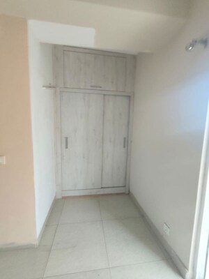 Room in 4 BHK Independent House at Sector 10 – for Rent