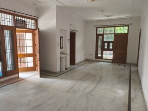 3.5 BHK Independent House For Rent in Sector 4