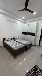 270 Sq.Yd. Pg in Sector 38