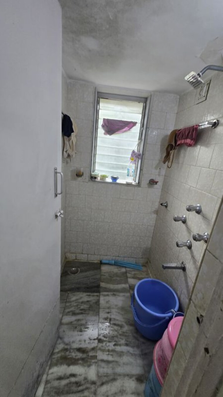 Bathroom, andheri west 1 Bedroom 550 Sq.Ft. Apartment In Andheri West Mumbai 10681339