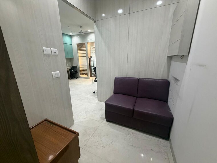 Bathroom, netaji subhash place Commercial Office Space 690 Sq.Ft. In Netaji Subhash Place Delhi 10681341